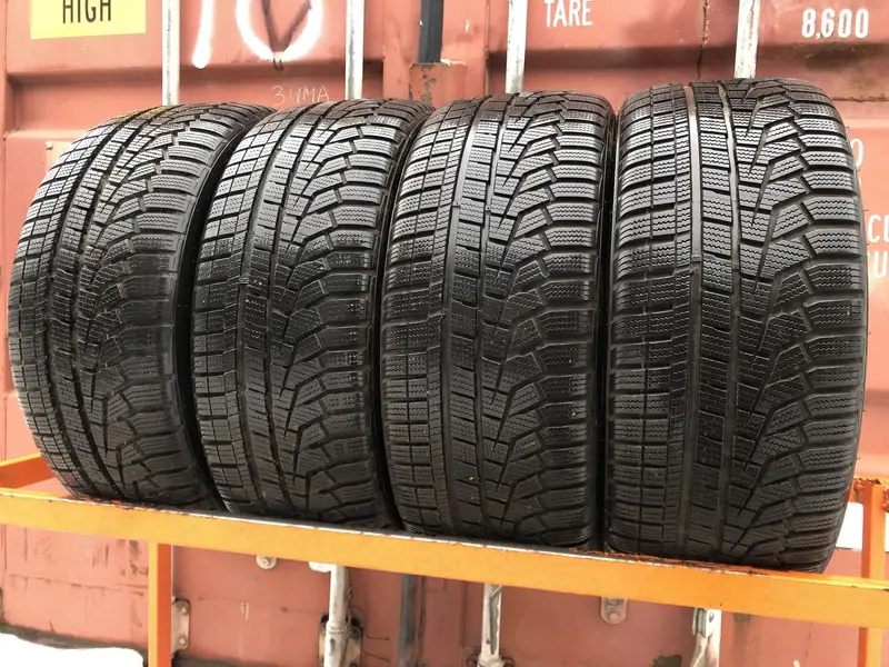 Комплект б/у шин 215/45 R17 Hankook Winter I Cept Evo2 W320