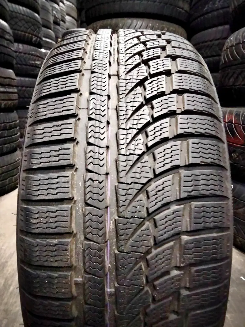Б/у шина 215/45 R17 Nokian WR A4, фото 1