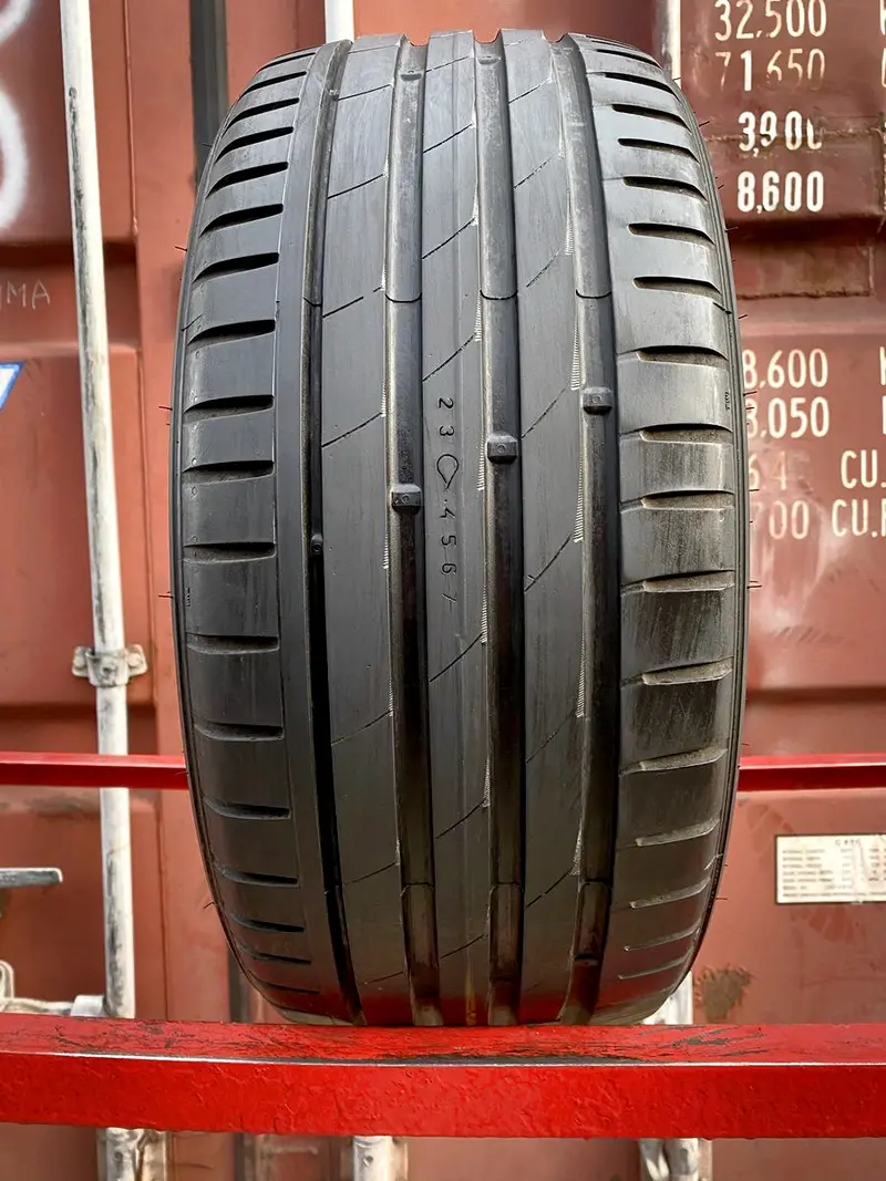 Б/у шина 215/45 R17 Nokian Z G2, фото 1