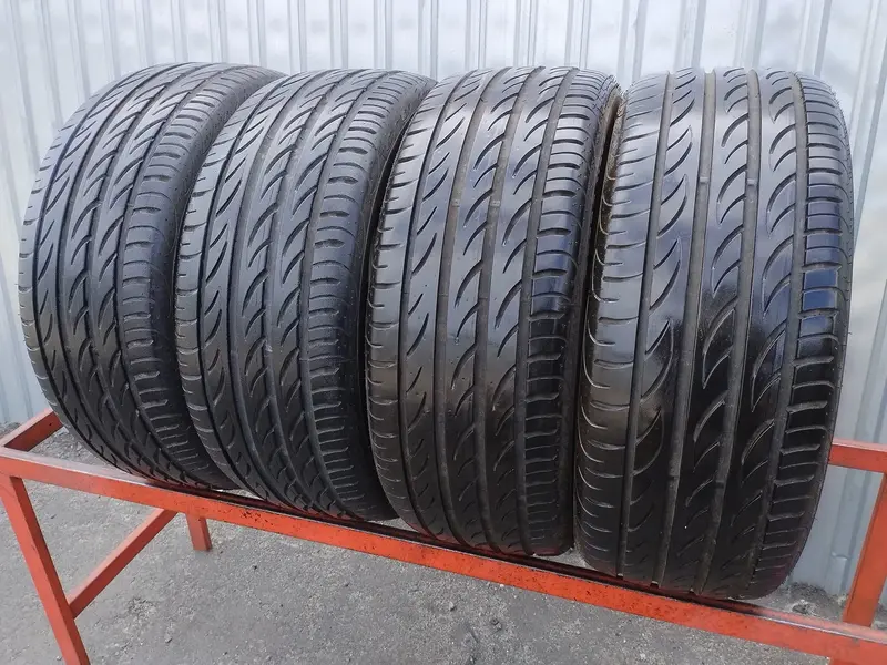 Комплект б/у шин 215/45 R17 Pirelli P Zero Nero, фото 1