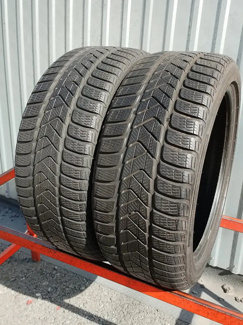 Пара б/у шин 215/45 R17 Pirelli Winter Sottozero 3