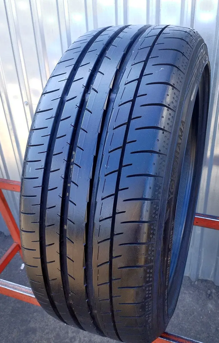 Б/у шина 215/45 R17 Yokohama BlueEarth AE51