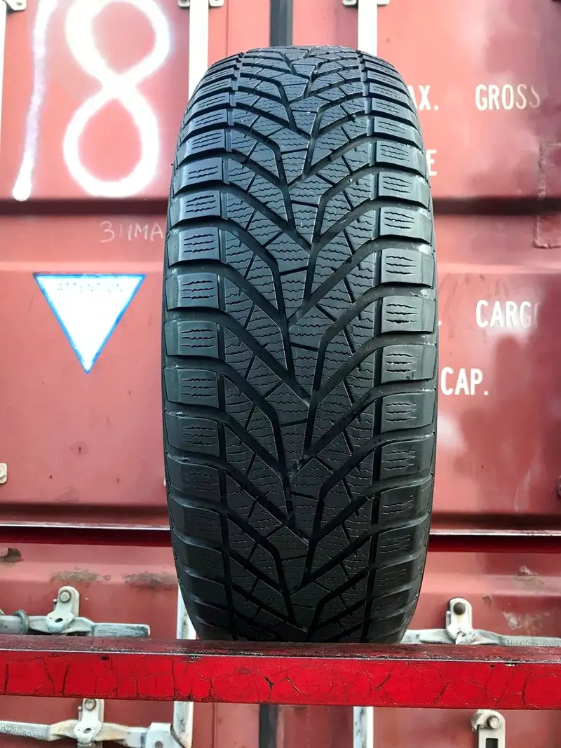 Б/у шина 215/45 R17 Yokohama W.drive V905