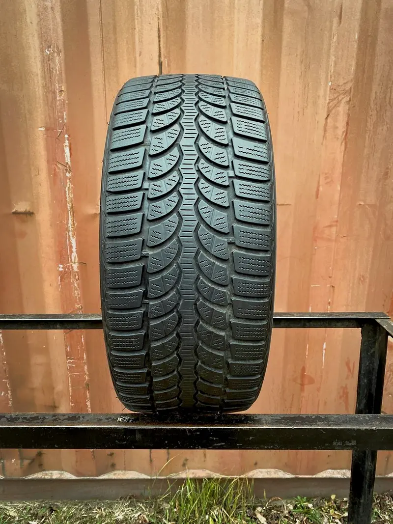 Б/у шина 215/45 R18 Bridgestone Blizzak LM 22