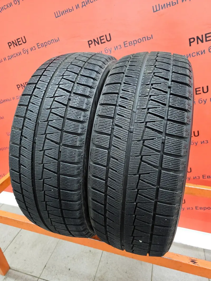 Пара б/у шин 215/45 R18 Bridgestone Blizzak Revo GZ