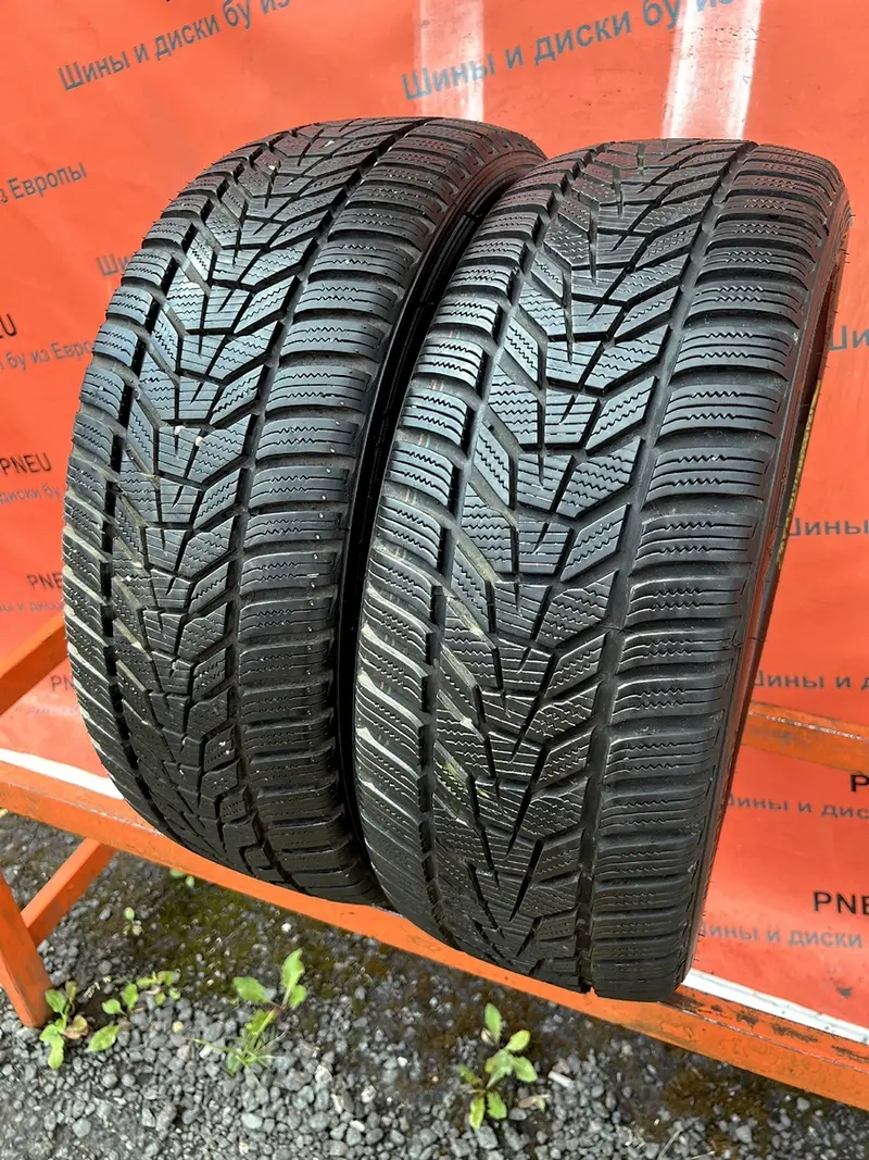 Пара б/у шин 215/45 R18 Hankook Winter I cept Evo3 W330