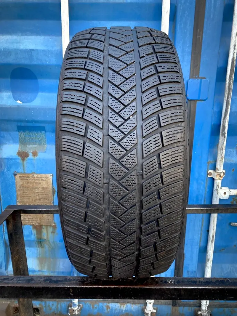 Б/у шина 215/45 R18 Vredestein Wintrac Pro