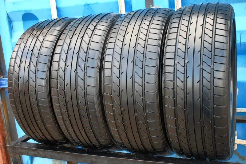 Комплект б/у шин 215/45 R18 Yokohama Advan A10