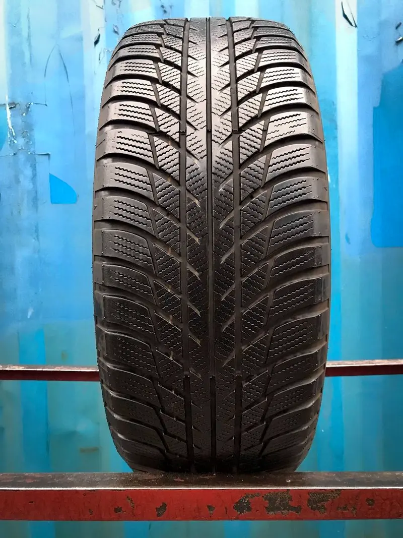 Б/у шина 215/50 R17 Bridgestone Blizzak LM-001