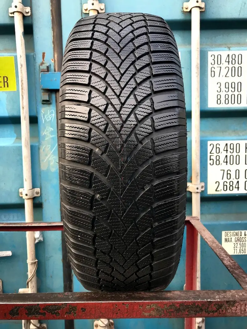 Б/у шина 215/50 R17 Bridgestone Blizzak LM-005