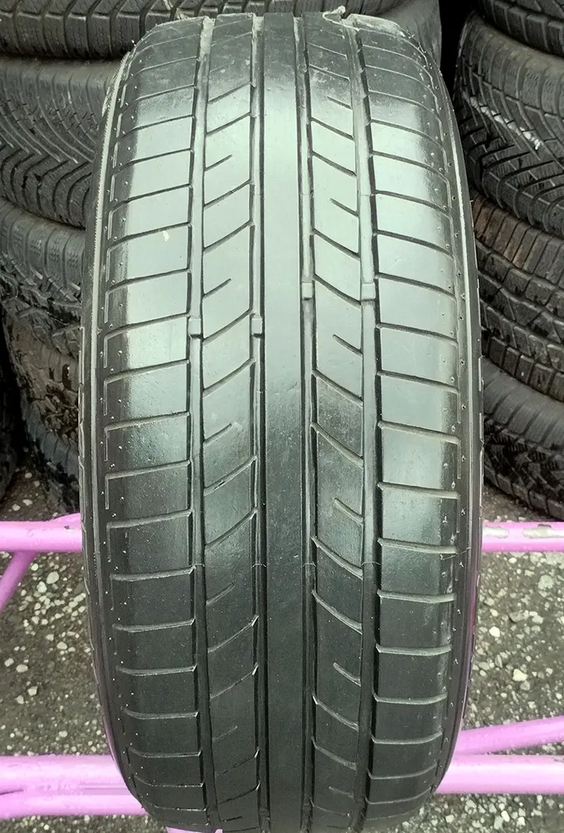 Б/у шина 215/50 R17 Bridgestone Expedia S-01