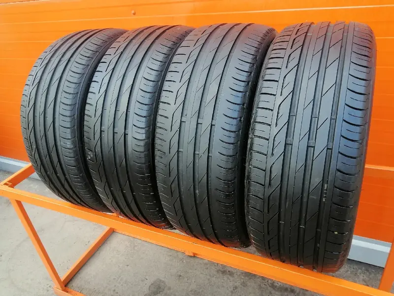 Комплект б/у шин 215/50 R17 Bridgestone Turanza T001