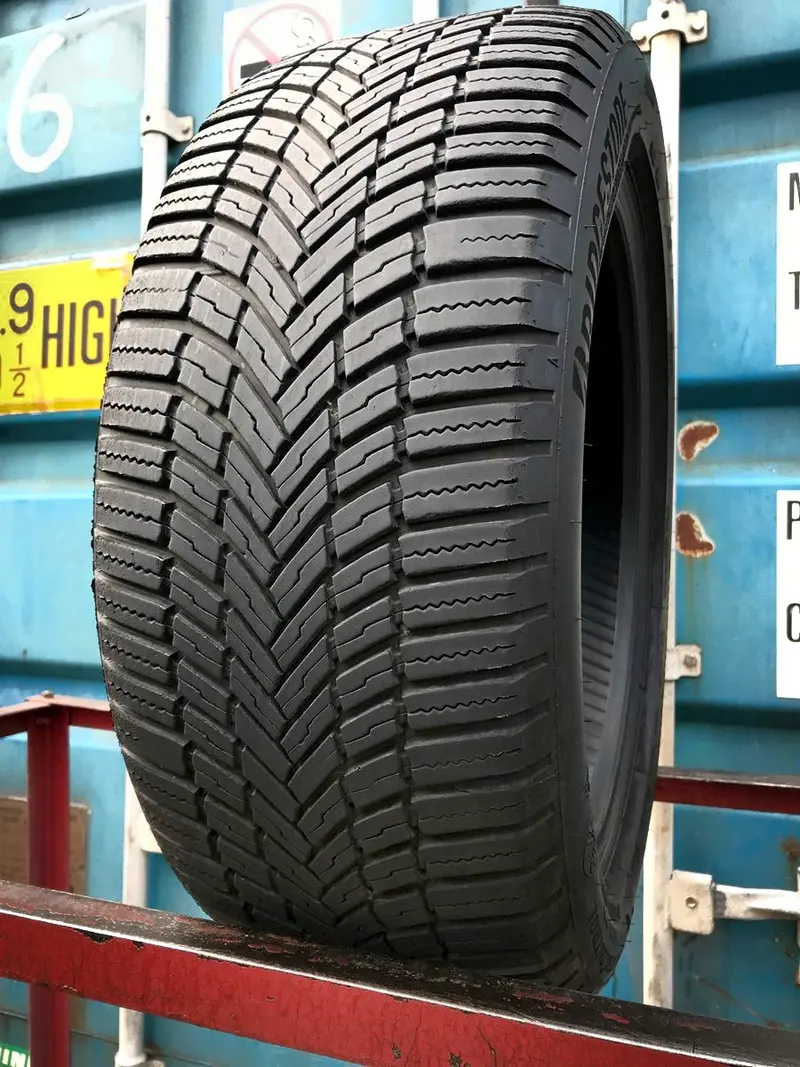 Б/у шина 215/50 R17 Bridgestone Weather Control A005 evo, фото 1