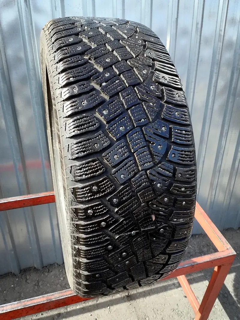Б/у шина 215/50 R17 Continental IceContact 2