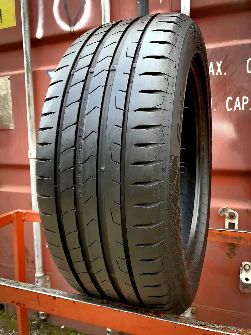 Б/у шина 215/50 R17 Continental PremiumContact 7