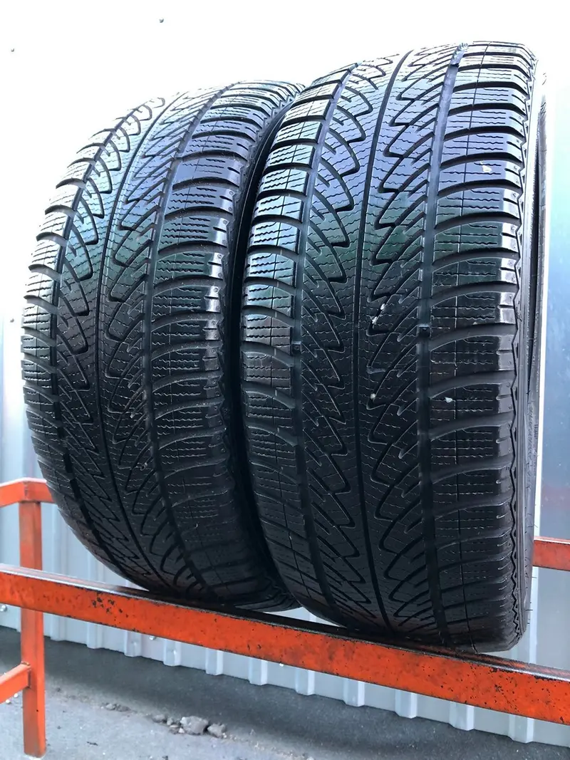Пара б/у шин 215/50 R17 Goodyear Ultra Grip 8 Performance