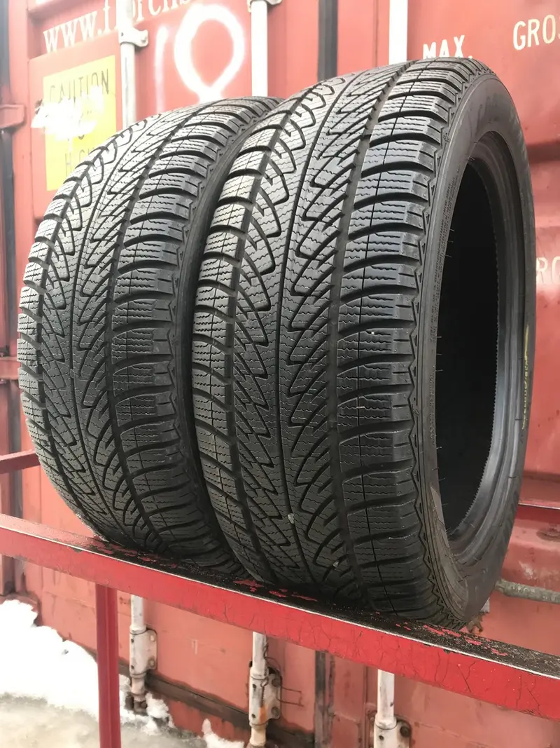 Пара б/у шин 215/50 R17 Goodyear Ultra Grip 8 Performance, фото 1