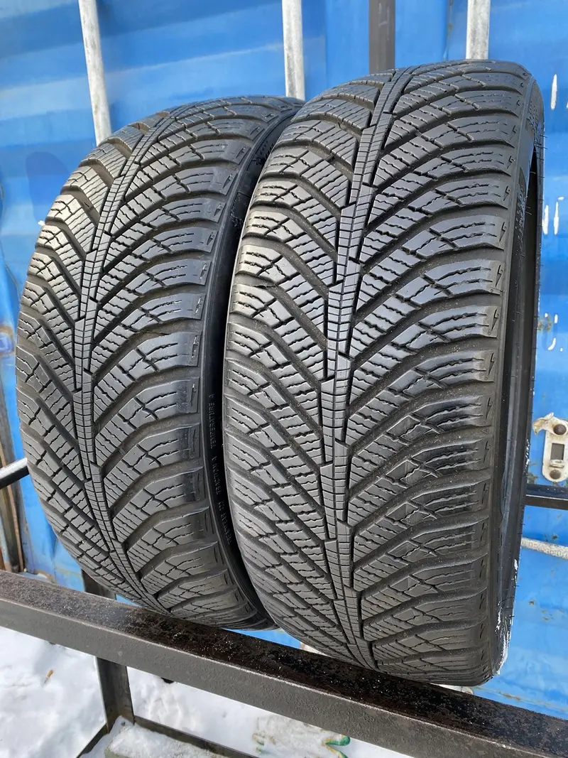 Пара б/у шин 215/50 R17 Kumho Solus HA31