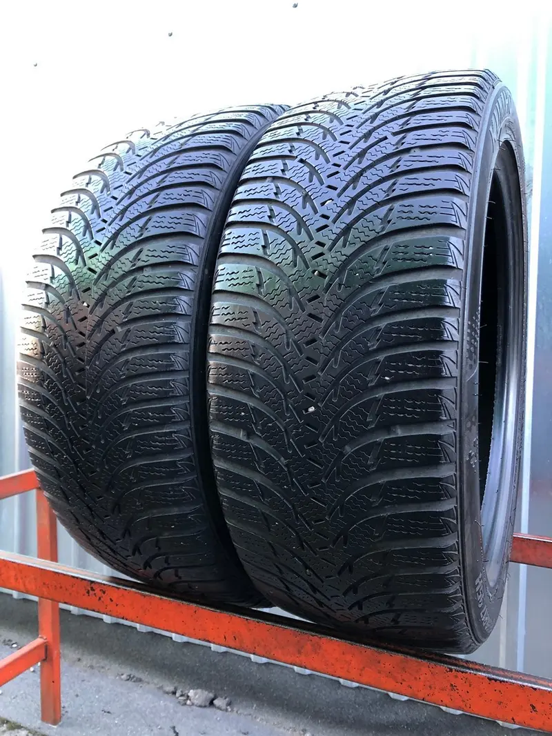 Пара б/у шин 215/50 R17 Kumho Winter Craft WP51