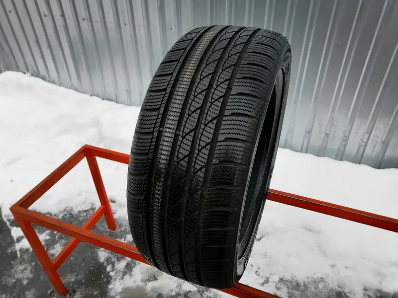 Б/у шина 215/50 R17 Minerva S210 Ice Plus