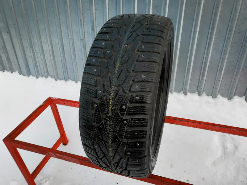 Б/у шина 215/50 R17 Nokian Hakkapeliitta 7
