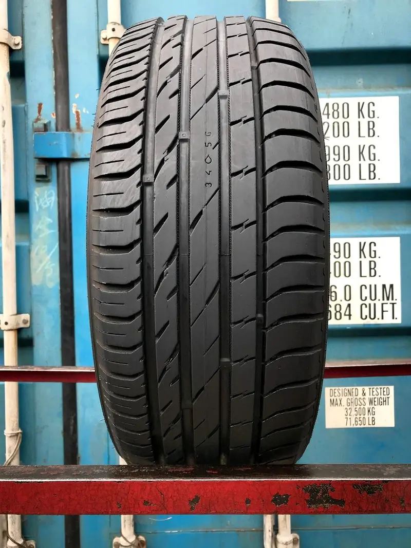Б/у шина 215/50 R17 Nokian Line