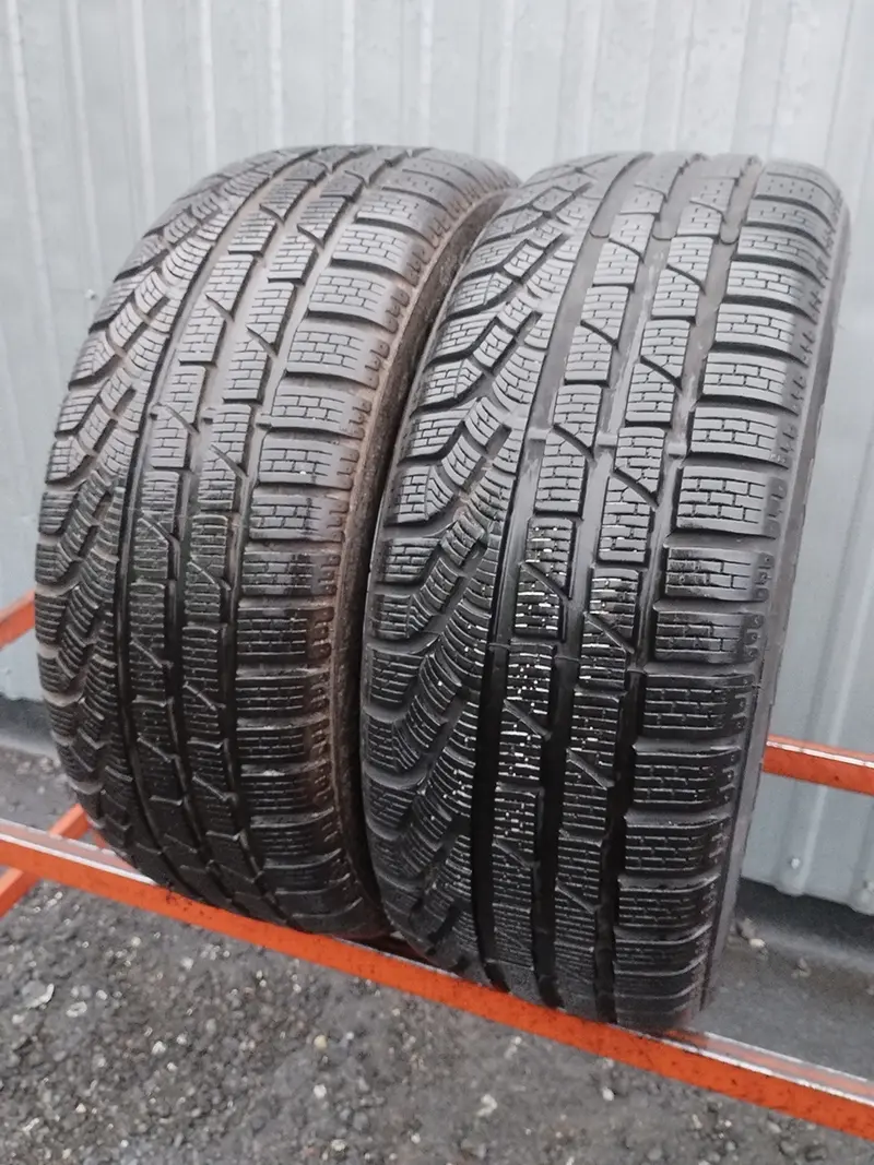Пара б/у шин 215/50 R17 Pirelli Winter 210 Sottozero 2