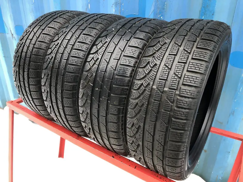 Комплект б/у шин 215/50 R17 Pirelli Winter 210 Sottozero 2