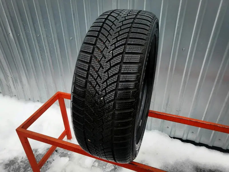 Б/у шина 215/50 R17 Semperit Speed-Grip 3