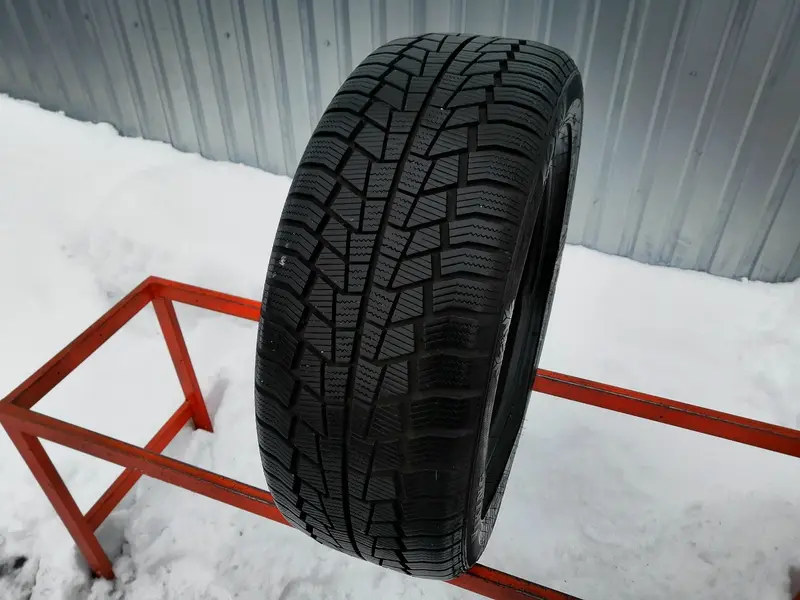 Б/у шина 215/50 R17 Viking WinTech, фото 1