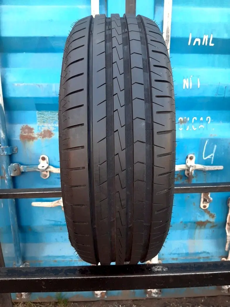 Б/у шина 215/50 R17 Vredestein Sportrac 5