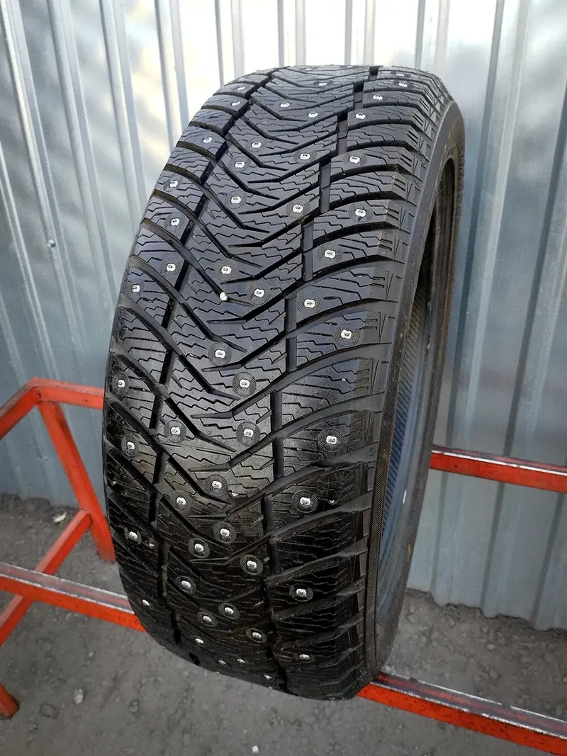 Б/у шина 215/50 R17 Yokohama Ice Guard IG65