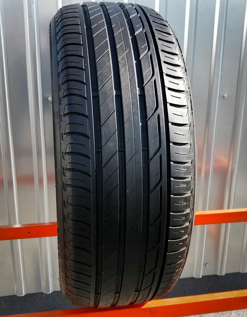Б/у шина 215/50 R18 Bridgestone Turanza T001