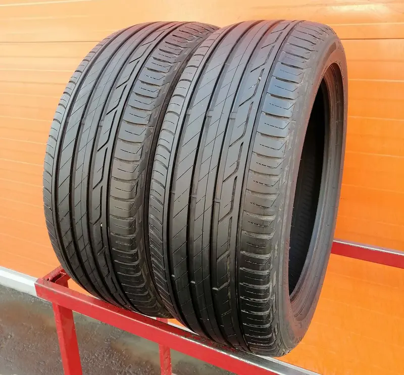 Пара б/у шин 215/50 R18 Bridgestone Turanza T001