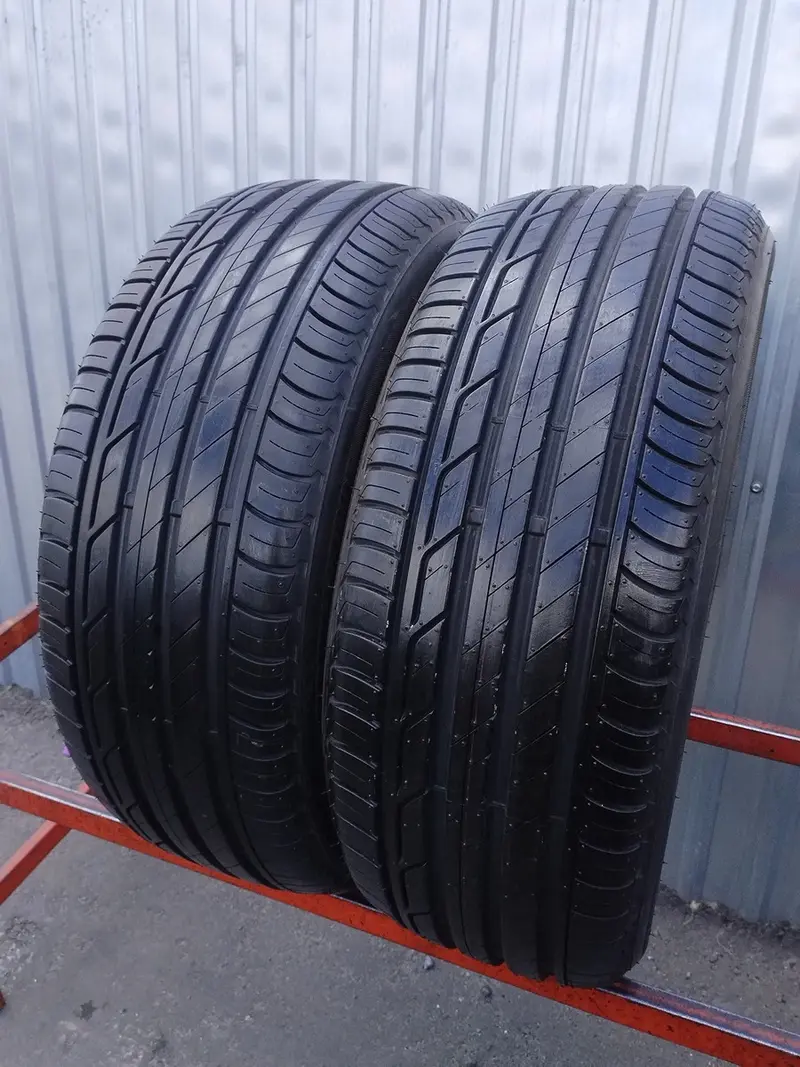 Пара б/у шин 215/50 R18 Bridgestone Turanza T001
