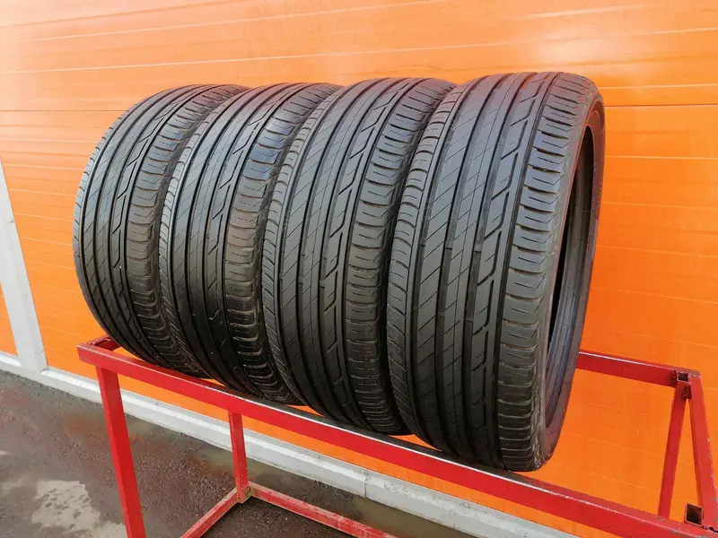 Комплект б/у шин 215/50 R18 Bridgestone Turanza T001