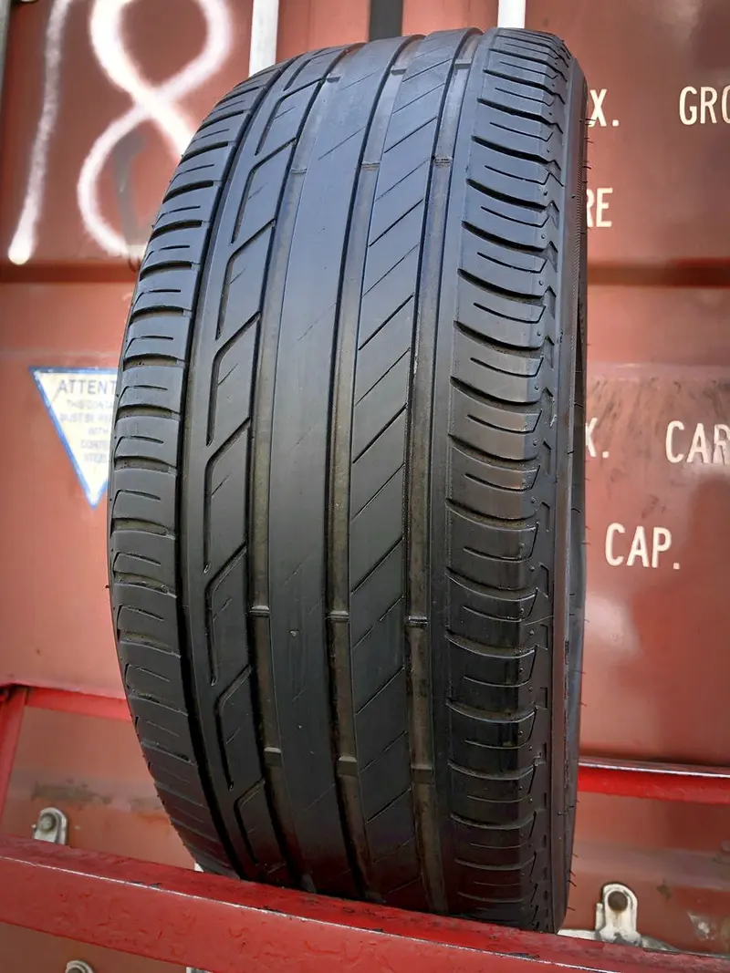 Б/у шина 215/50 R18 Bridgestone Turanza T001
