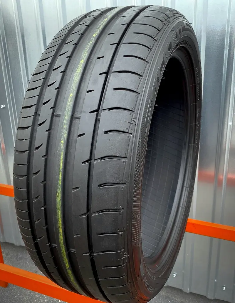 Б/у шина 215/50 R18 Falken Azenis FK-453CC