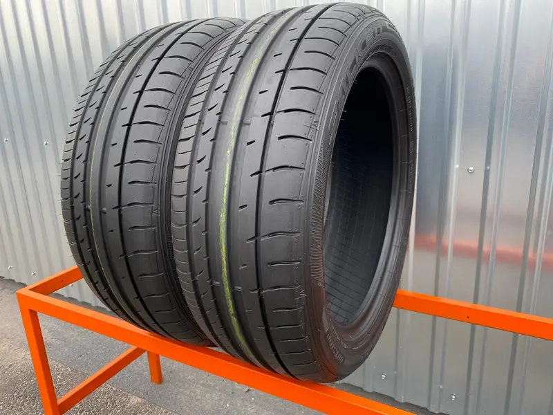 Пара б/у шин 215/50 R18 Falken Azenis FK-453CC