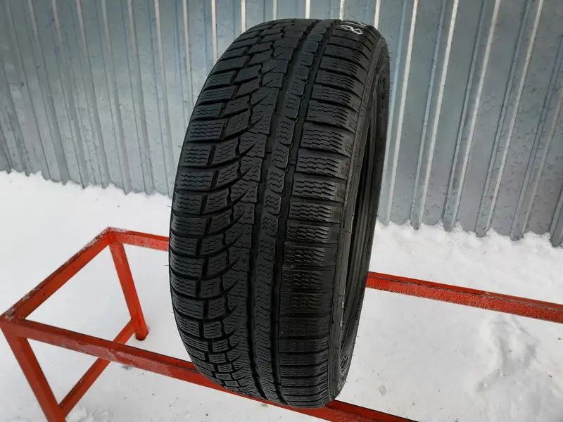 Б/у шина 215/50 R18 Nokian WR A4, фото 1