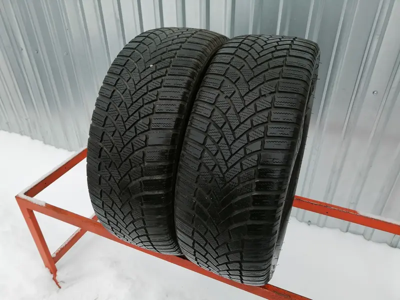 Пара б/у шин 215/55 R16 Bridgestone Blizzak LM-005