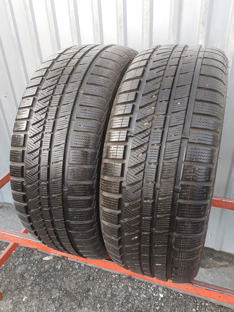 Пара б/у шин 215/55 R16 Bridgestone Blizzak LM30, фото 1