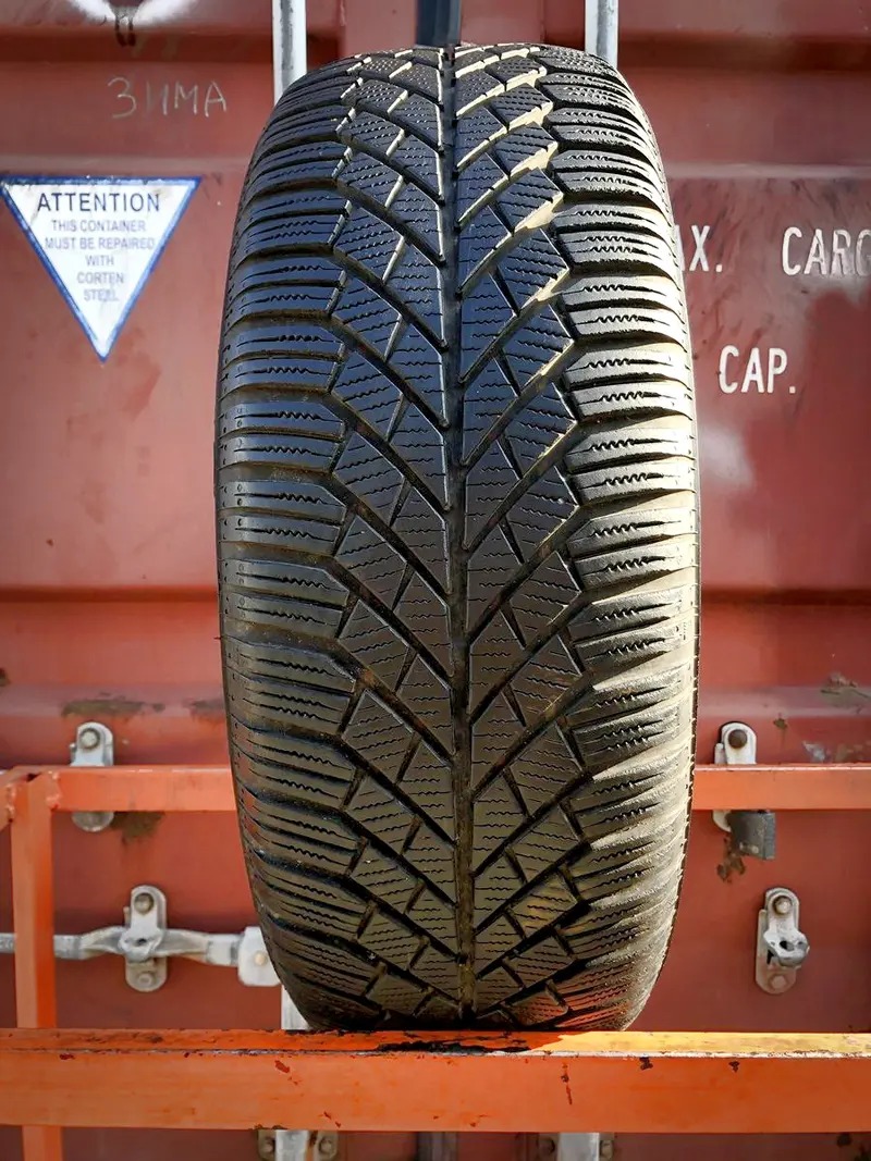 Б/у шина 215/55 R16 Continental ContiWinterContact TS 830