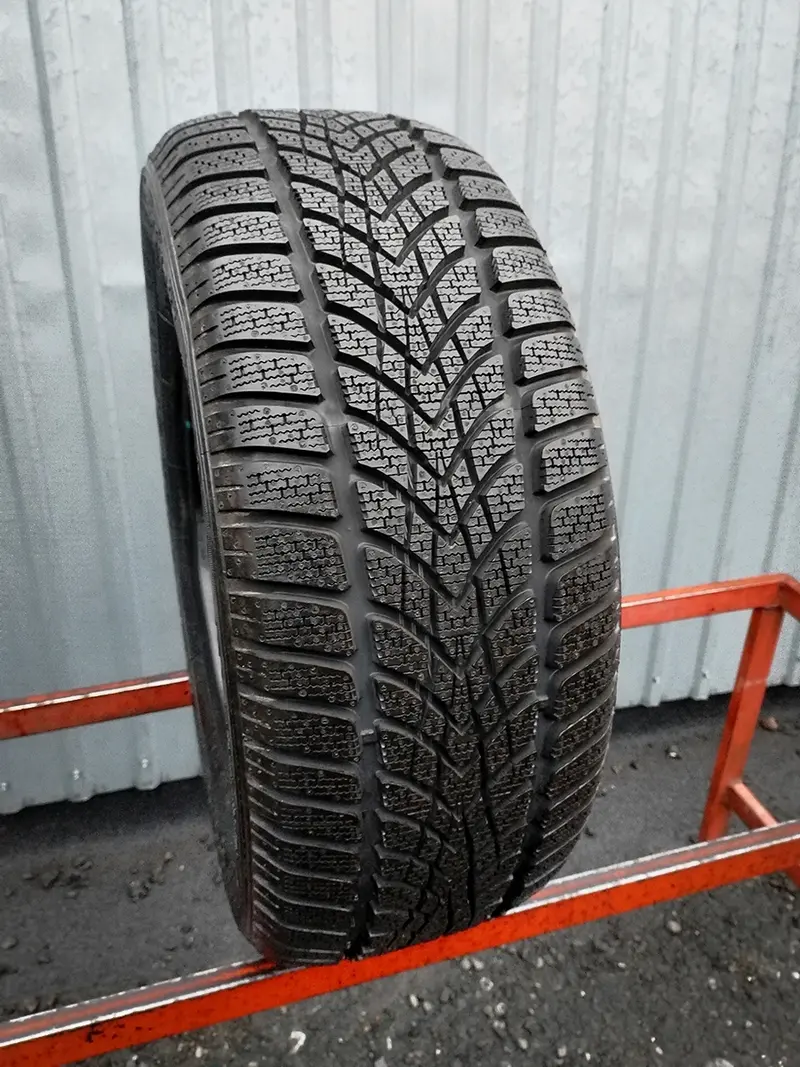 Б/у шина 215/55 R16 Dunlop SP Winter Sport 4D