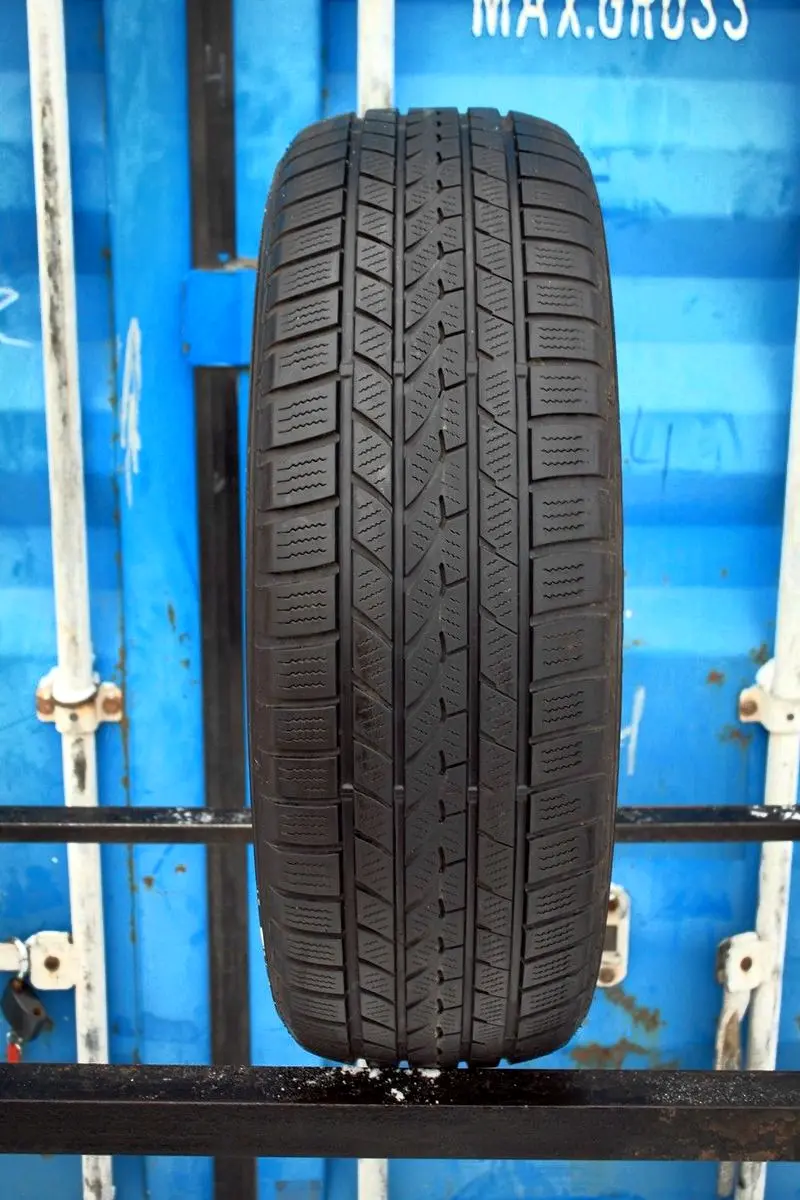 Б/у шина 215/55 R16 Falken Eurowinter HS-439