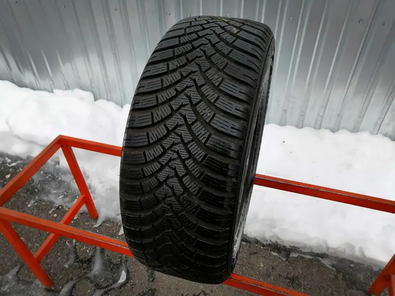 Б/у шина 215/55 R16 Falken Eurowinter HS01, фото 1