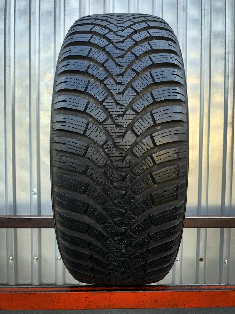 Б/у шина 215/55 R16 Falken Eurowinter HS01, фото 1