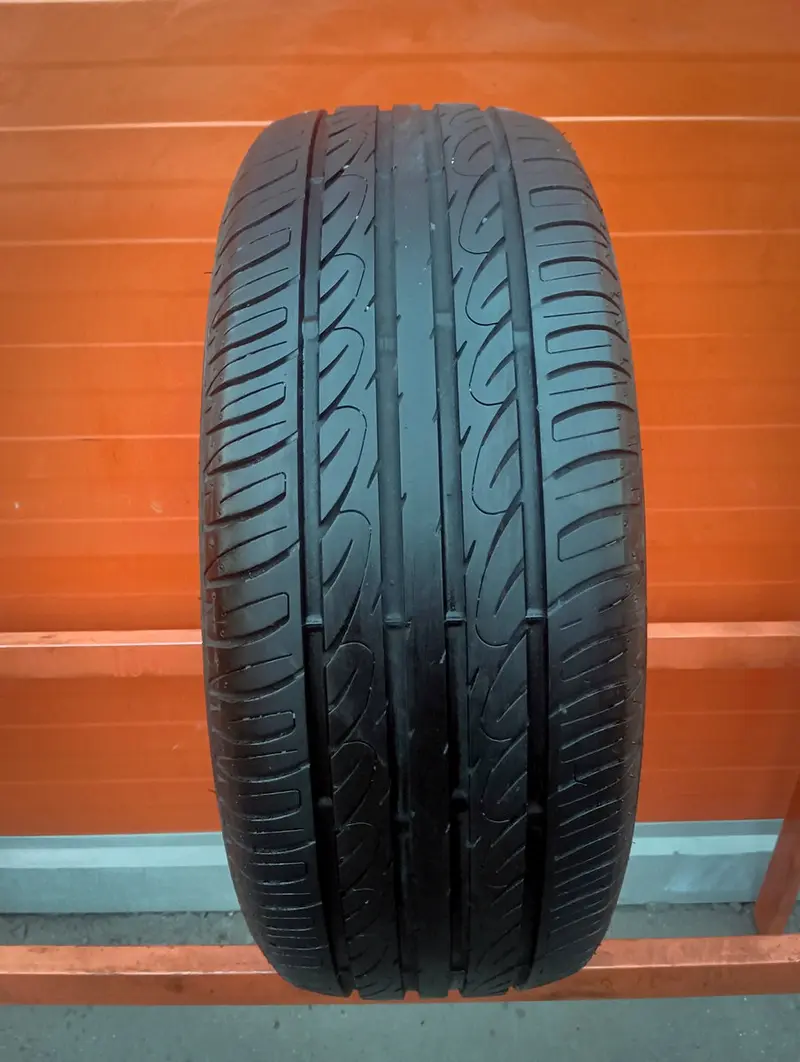 Б/у шина 215/55 R16 Firestone Firehawk TZ300a