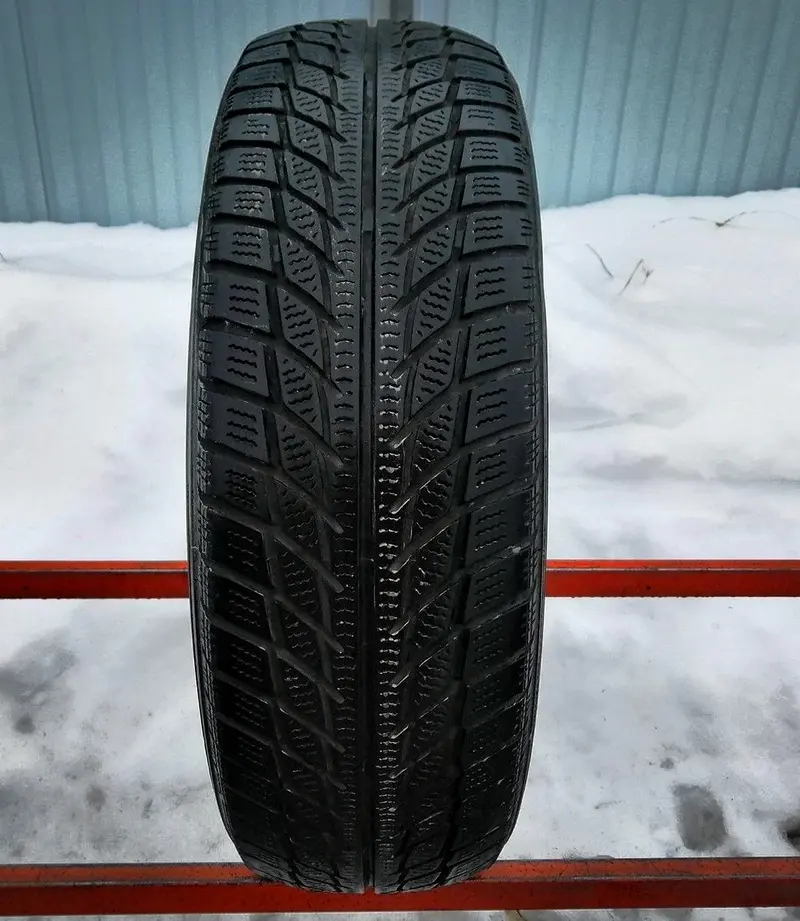 Б/у шина 215/55 R16 Goodride SW 608