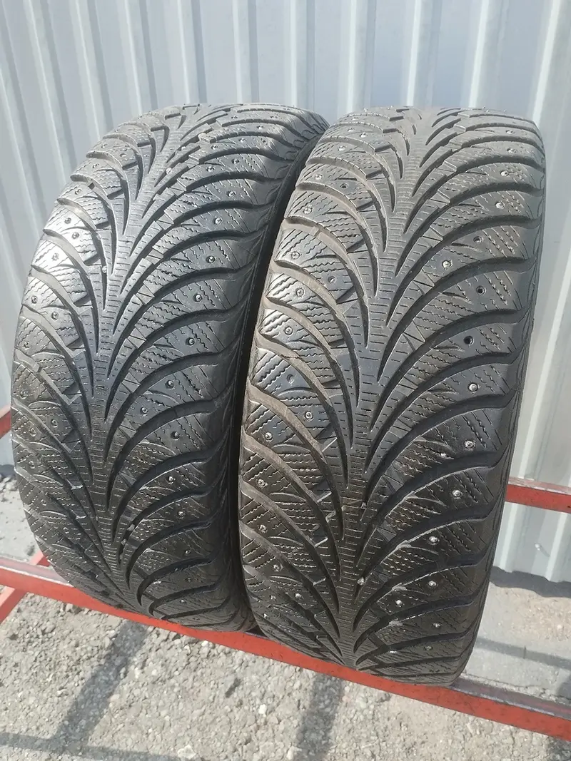 Пара б/у шин 215/55 R16 Goodyear Ultra Grip Extreme